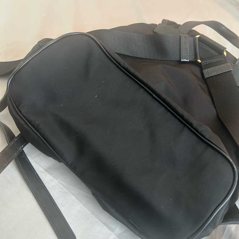 Prada 尼龍背包-9