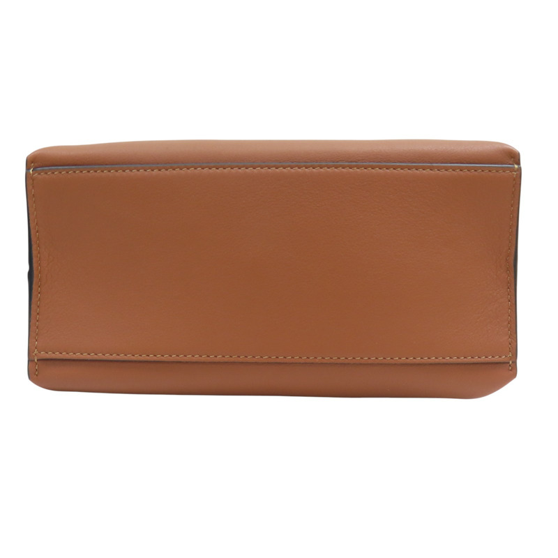 棕色 小牛皮 Cubi 小型 肩背包【LOEWE 羅威】 B906Q63X04-3