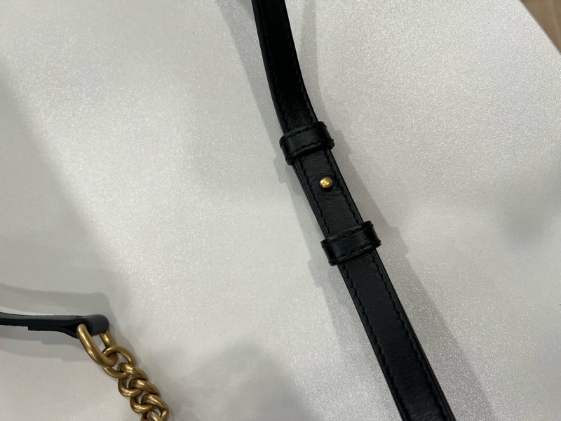 GUCCI Marmont 24相機包 黑金-9