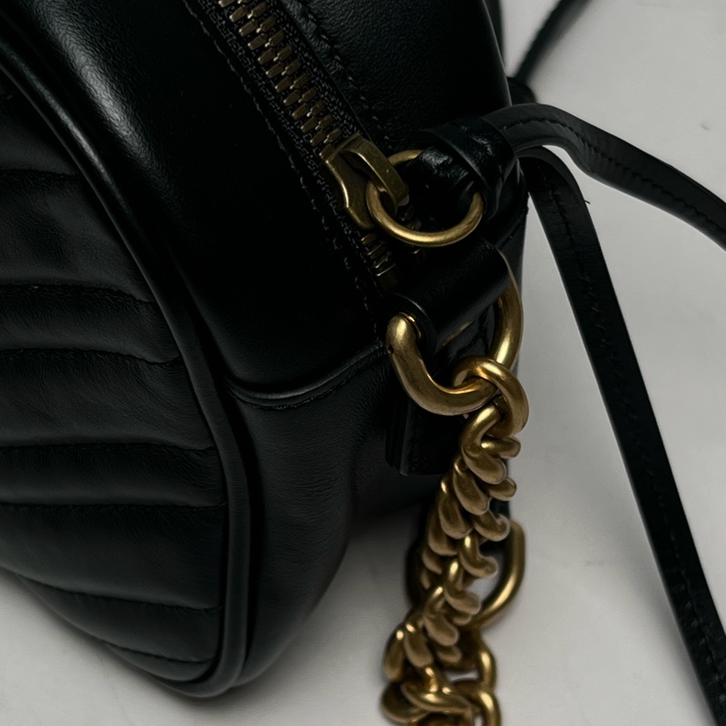 GUCCI Marmont 24相機包 黑金-11