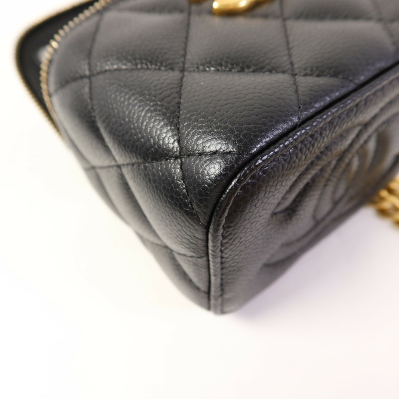 CHANEL 牛皮皮革Vanity Case金扣鏈帶肩背袋-11