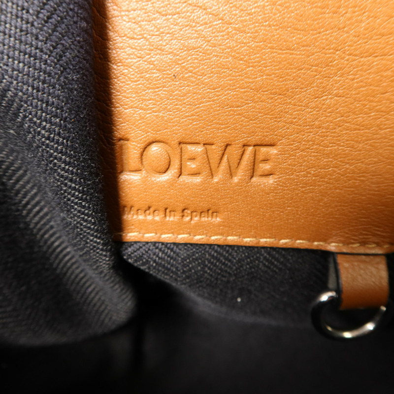 LOEWE 牛皮皮革Hammock Small銀扣手挽肩背兩用袋-6