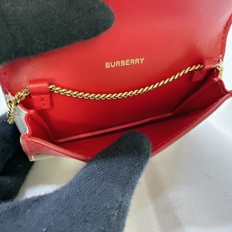 BURBERRY 鏈帶翻蓋皮革卡包-5