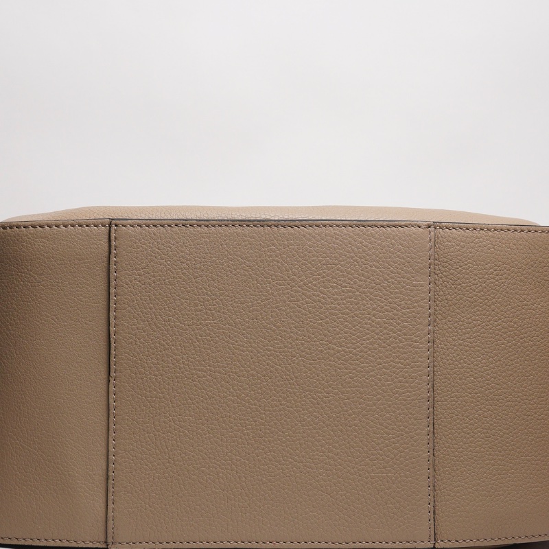 LOEWE Hammock Small 雙色粒面小牛皮拉鍊側邊手提 肩背二用包 (沙色)-4