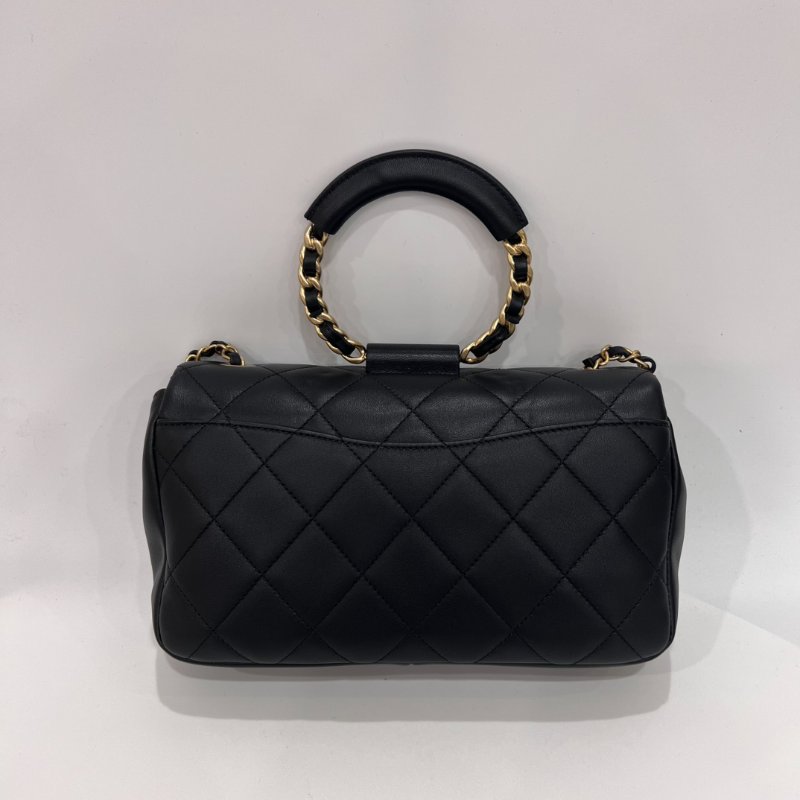 CHANEL HANDLE 黑羊皮季節款圓環28開-1