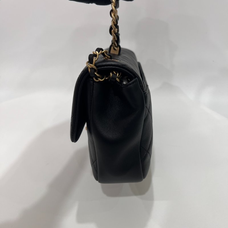 CHANEL HANDLE 黑羊皮季節款圓環28開-2