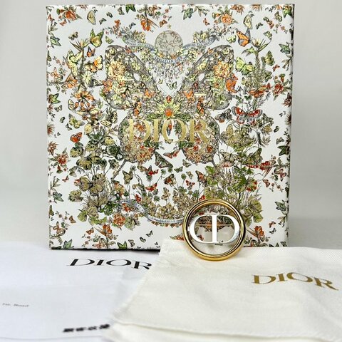 DIOR 30 Montaigne胸針