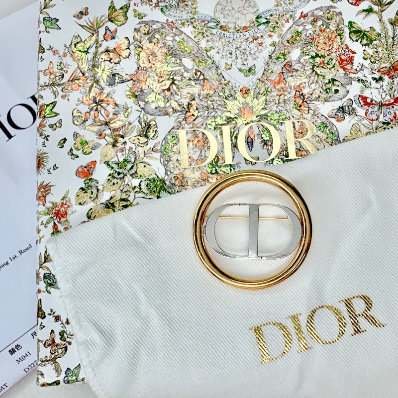 DIOR 30 Montaigne胸針-1