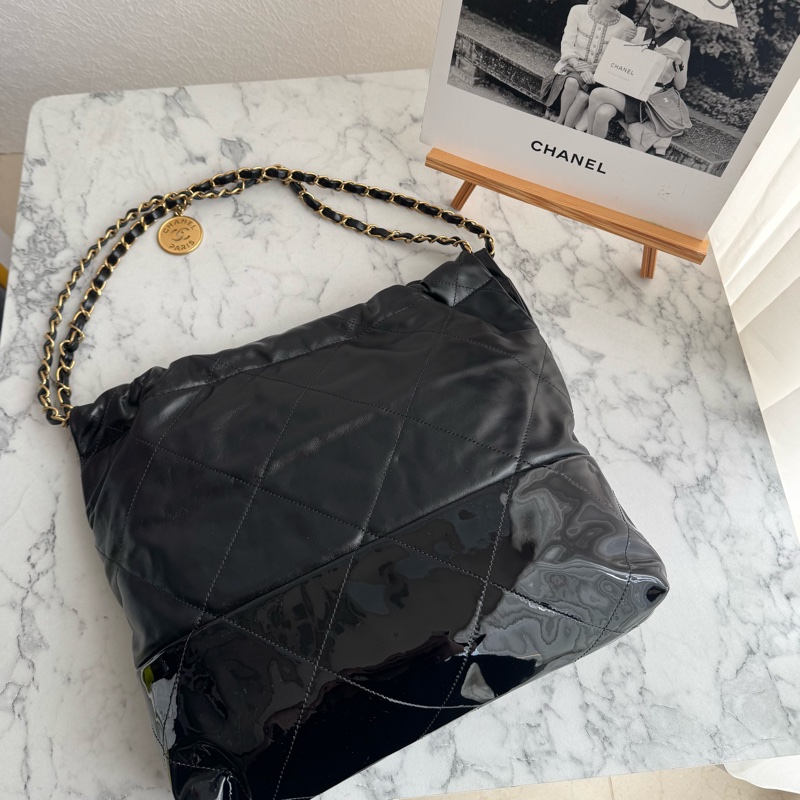 Chanel黑色拼漆皮22bag小號-2