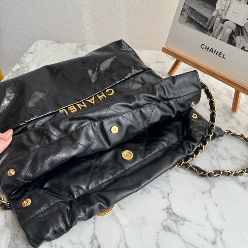 Chanel黑色拼漆皮22bag小號-40