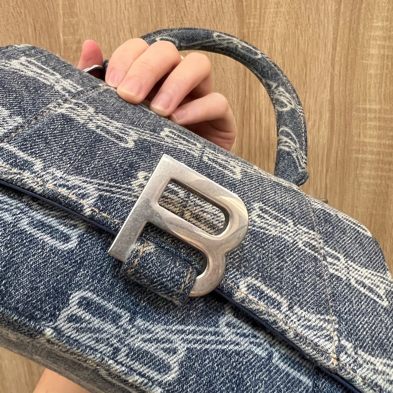 Balenciaga 牛仔藍丹寧霧銀釦Hourglass 小號手提斜背沙漏包-9