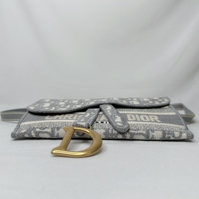DIOR Saddle淺灰緹花刺繡腰包-8