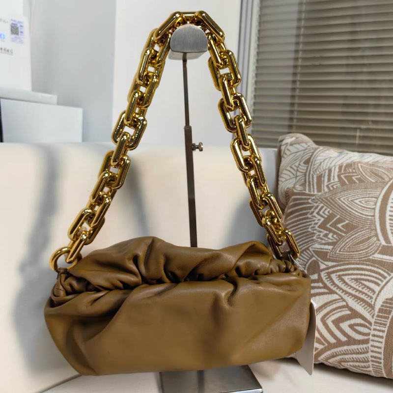 Bottega Veneta 鏈條雲朵包系列-0