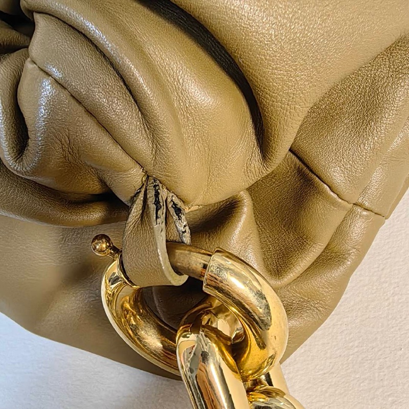 Bottega Veneta 鏈條雲朵包系列-10