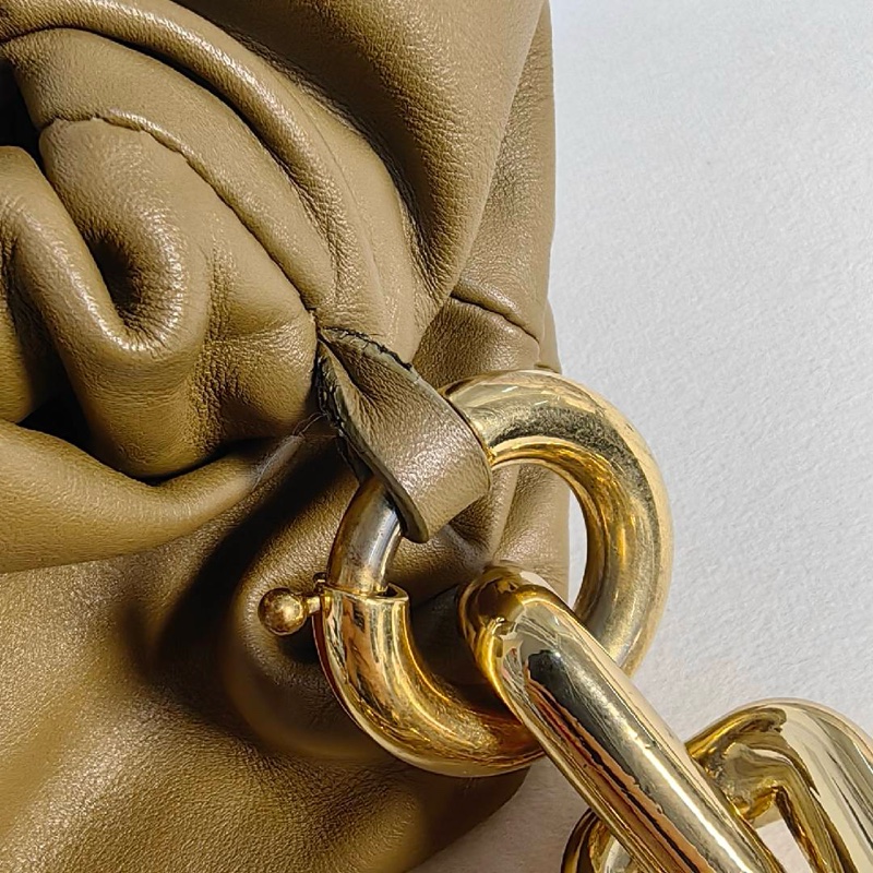 Bottega Veneta 鏈條雲朵包系列-12