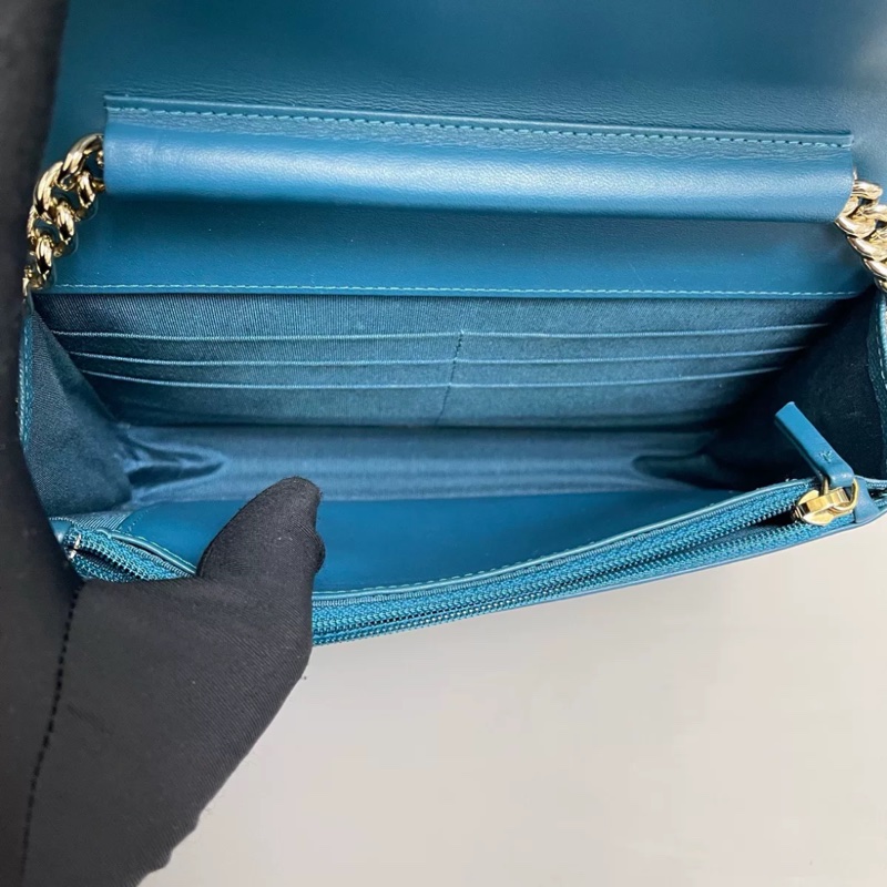 Chanel香奈兒 牛皮荔枝紋金扣湖藍色-5