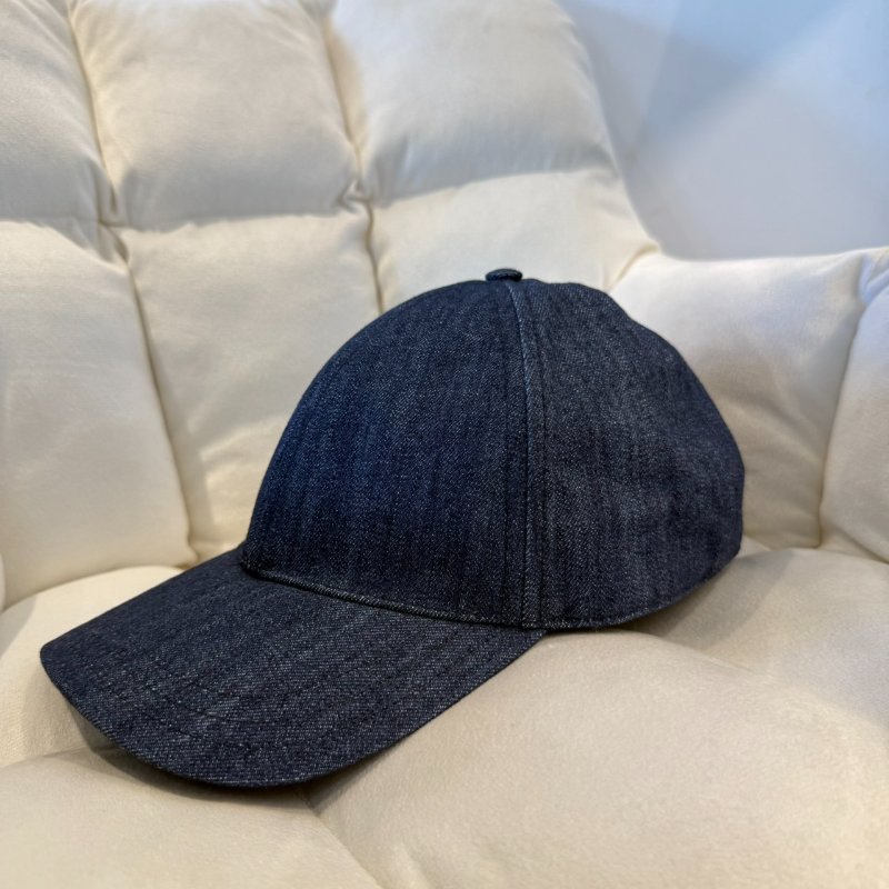 全新 PRADA 牛仔棒球帽-1
