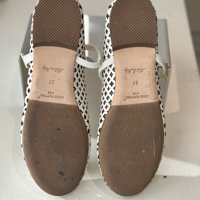 Louis Vuitton 白色箋空瑪莉珍鞋 ❤️🔥37號 37/盒子/防塵袋 LV-10