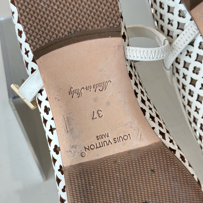Louis Vuitton 白色箋空瑪莉珍鞋 ❤️🔥37號 37/盒子/防塵袋 LV-11
