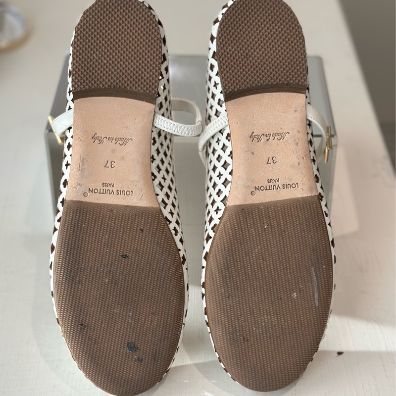 Louis Vuitton 白色箋空瑪莉珍鞋 ❤️🔥37號 37/盒子/防塵袋 LV-13