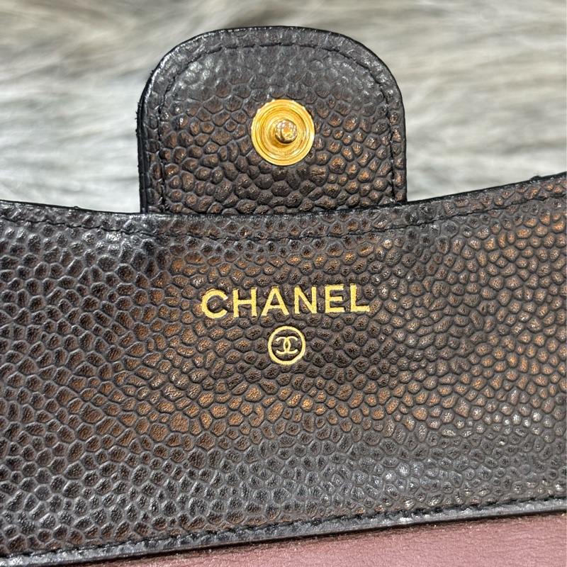 CHANEL A82288 AP0231 黑 荔枝皮 金釦 零錢包 COCO 三折 短夾 皮夾-21