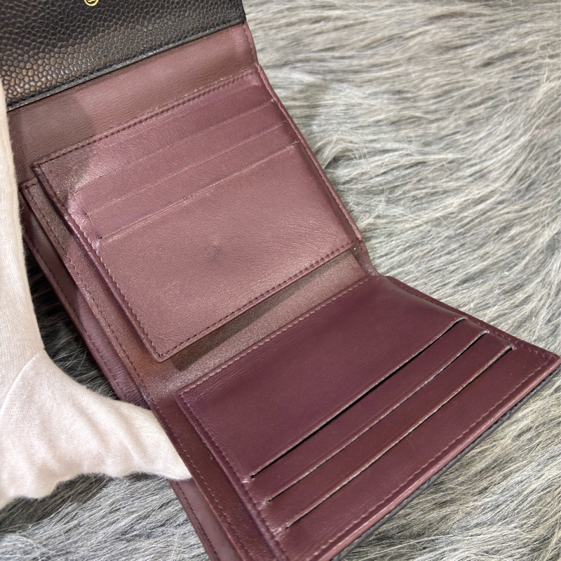 CHANEL A82288 AP0231 黑 荔枝皮 金釦 零錢包 COCO 三折 短夾 皮夾-23