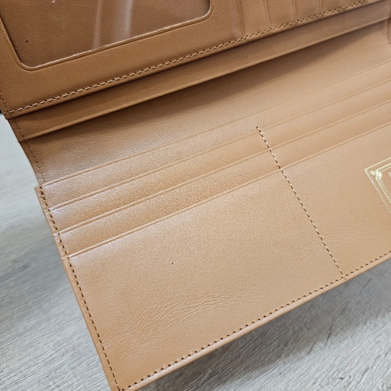 MCM 琥珀色牛皮Visetos對開長夾-6