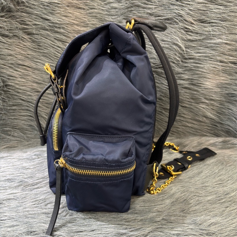 BURBERRY The Rucksack 4016624 深藍 尼龍 中 軍旅背包 雙肩包 肩背包 側背包 後背包-3
