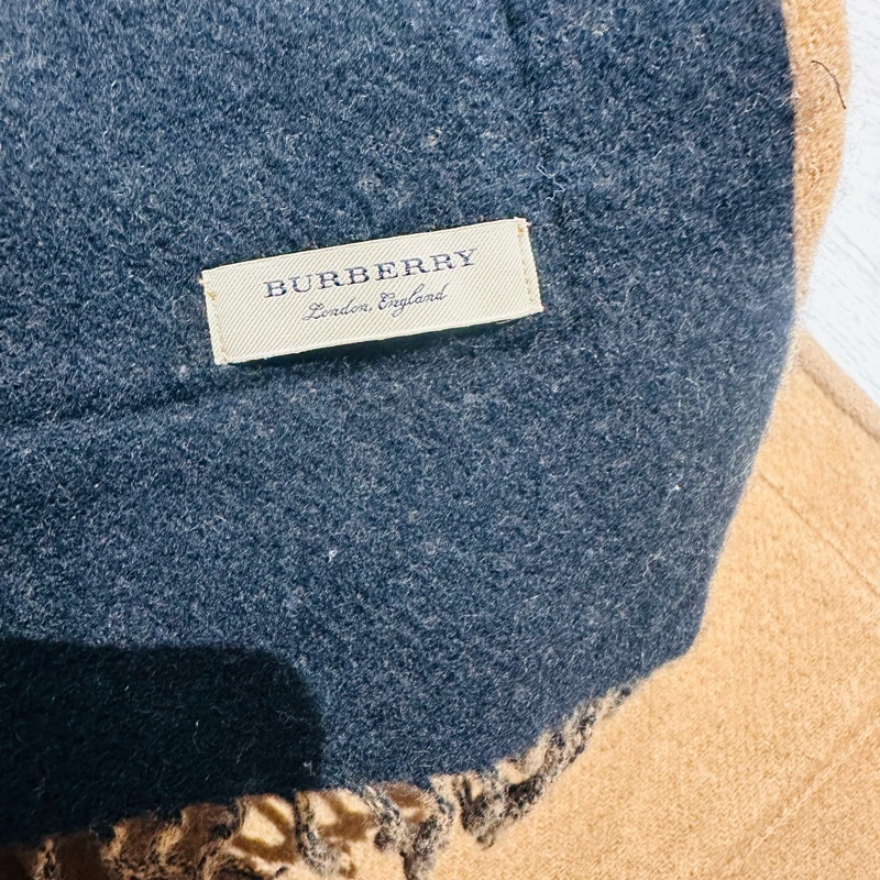 burberry 大批肩 可當圍巾 圍巾 帶帽圍巾 戴帽圍巾 披肩-11