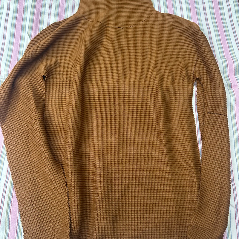 Issey Miyake me 高領長袖上衣(可剪成短袖 二穿)-3