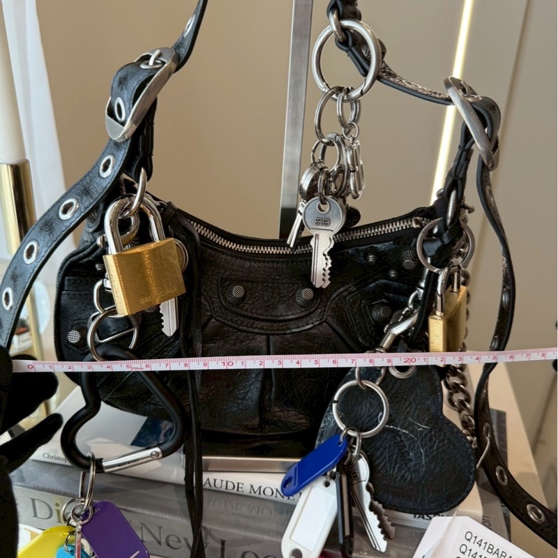 Balenciaga 黑色le cagole❤️🔥收租包!收錢收到手軟-4
