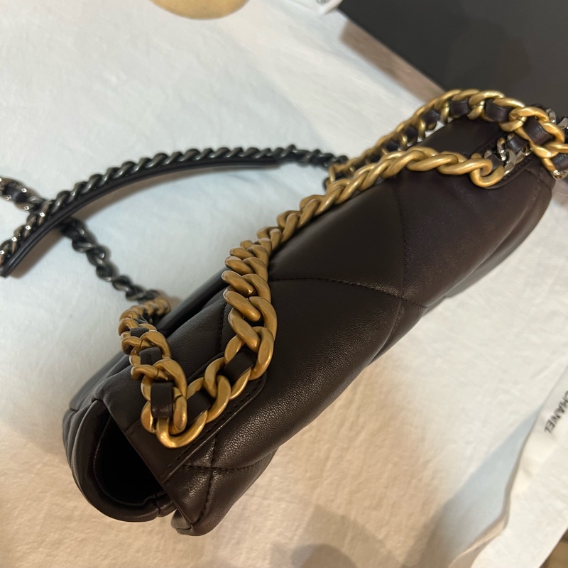 ෆ Chanel 19 Bag 巧克力棕🍫🈶購證 芯片款❤️-9