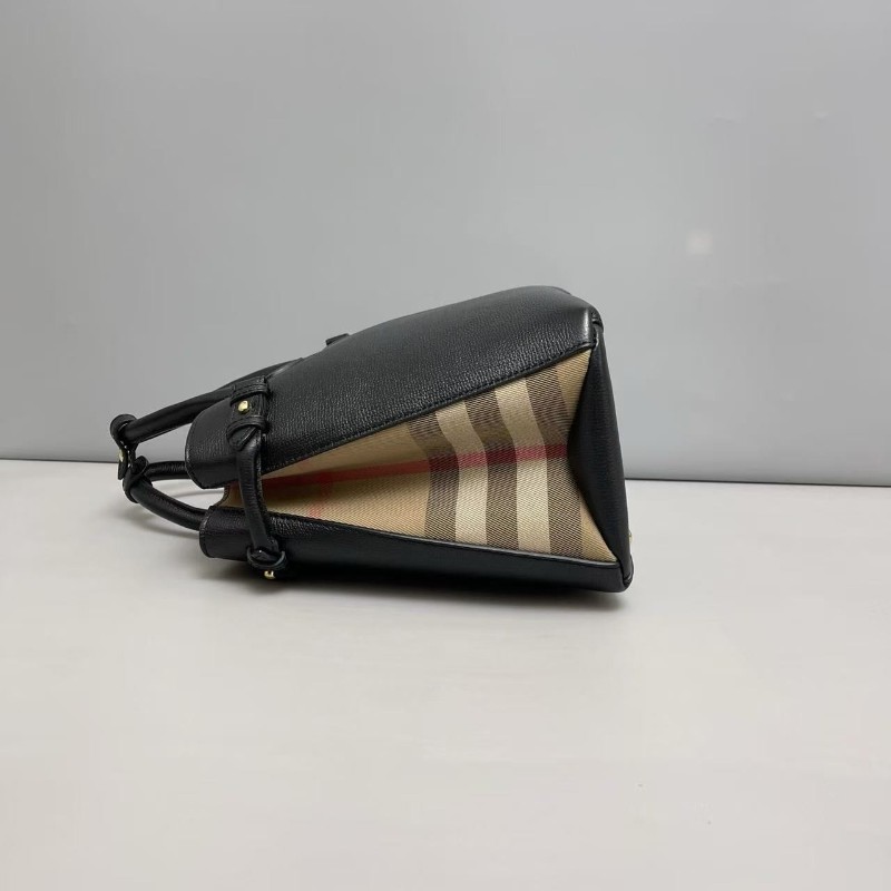Burberry 黑色牛皮格紋中號班納包 手提包 肩背包-4