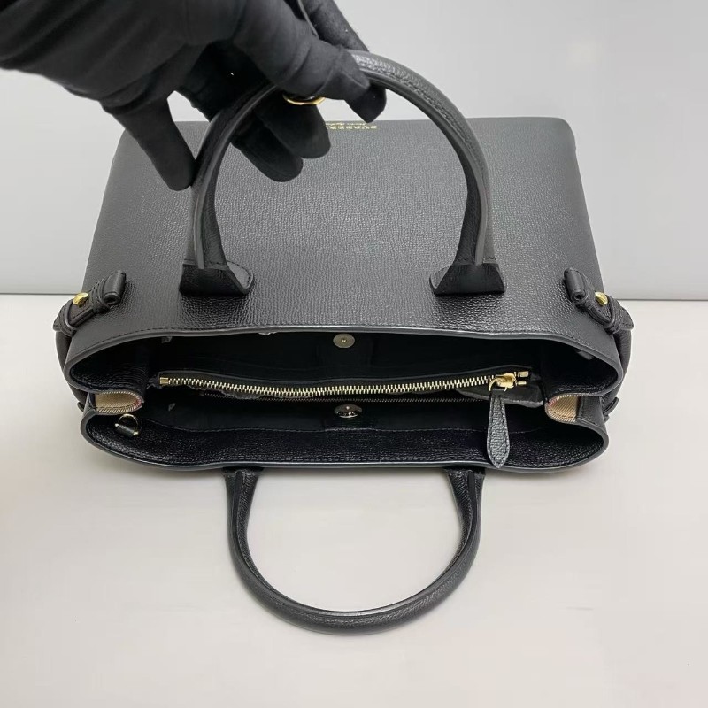 Burberry 黑色牛皮格紋中號班納包 手提包 肩背包-7