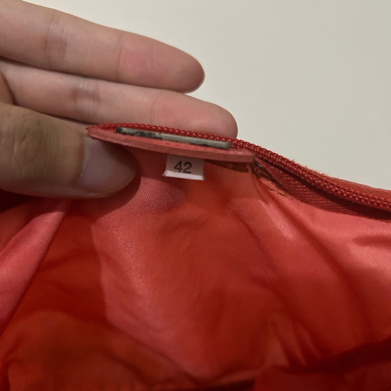 PRADA 水餃包 化妝包 （明顯使用痕跡）-7