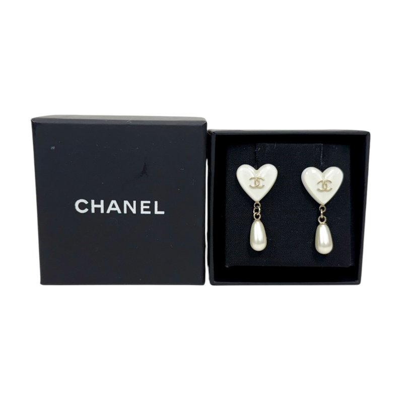 CHANEL CC 愛心 垂吊珍珠 耳環-8