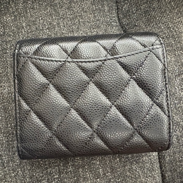 香奈兒經典三折短夾荔枝皮銀扣-1