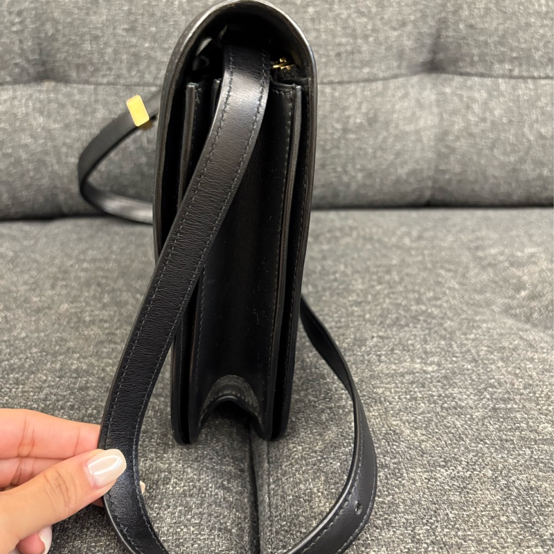 Celine Box黑金包包(降售)-8