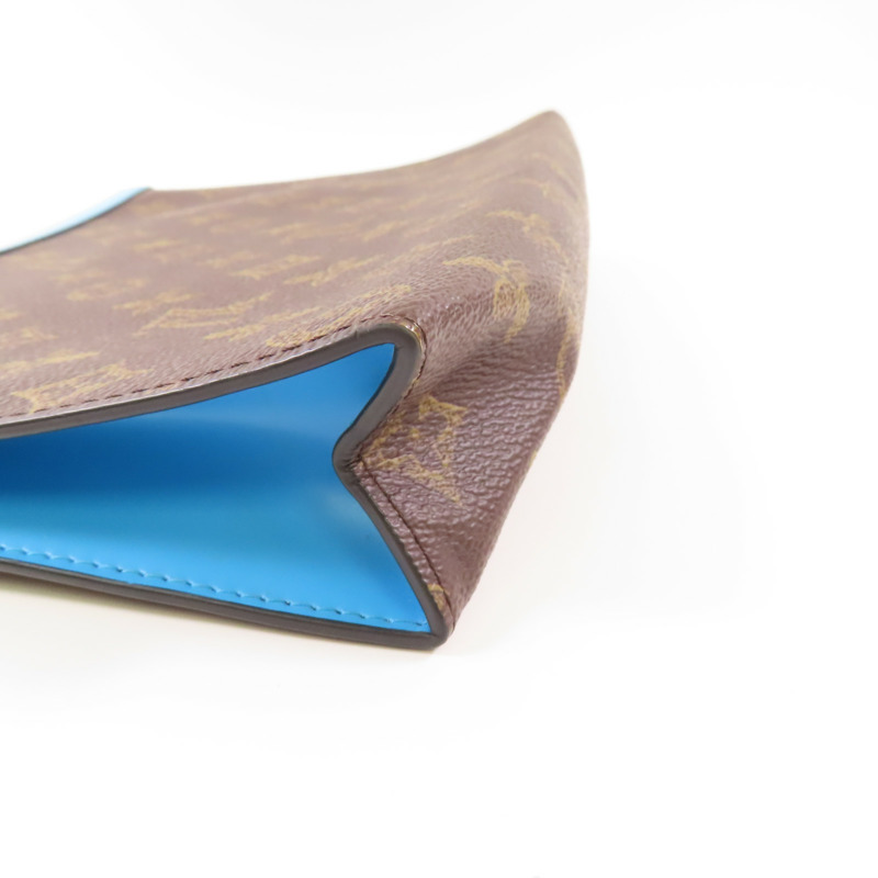 LOUIS VUITTON Monogram Pochette Voyage MM金扣手拿包-12