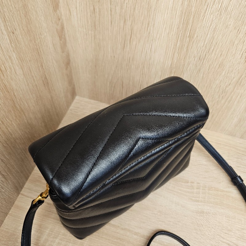 [熱門好物推推🥰] YSL 黑金釦LouLouToy斜背包-5