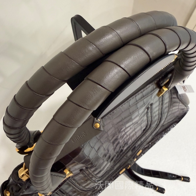 CHLOE鱷魚壓紋牛皮革馬鞍包-14