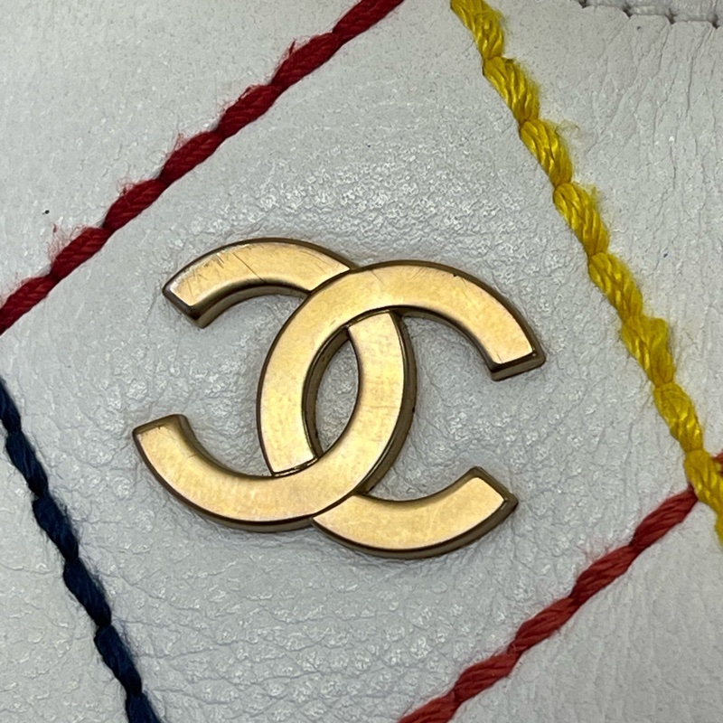Chanel香奈兒白色外縫線薇薇安手提包-3