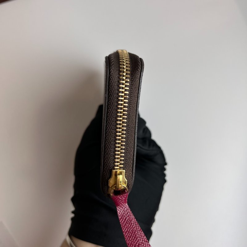 LV M60742 老花ㄇ拉長夾玫瑰紅-2