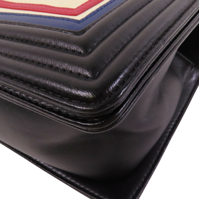 CHANEL 牛皮皮革Boy Chanel 25銀扣鏈帶肩背袋-11