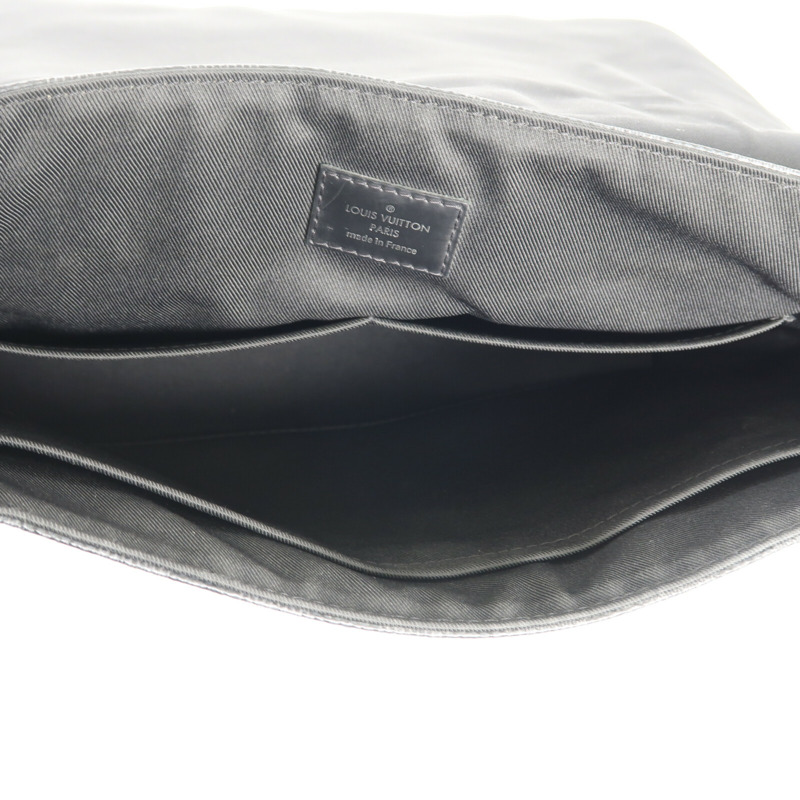 LOUIS VUITTON Damier Graphite District MM銀扣肩背袋-4