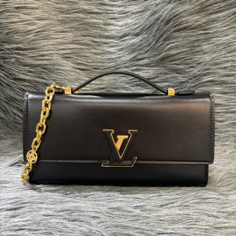 LV M12143 Wallet On Chain Capucines 黑色 牛皮 肩背包 斜背包 麻將包 兩用包