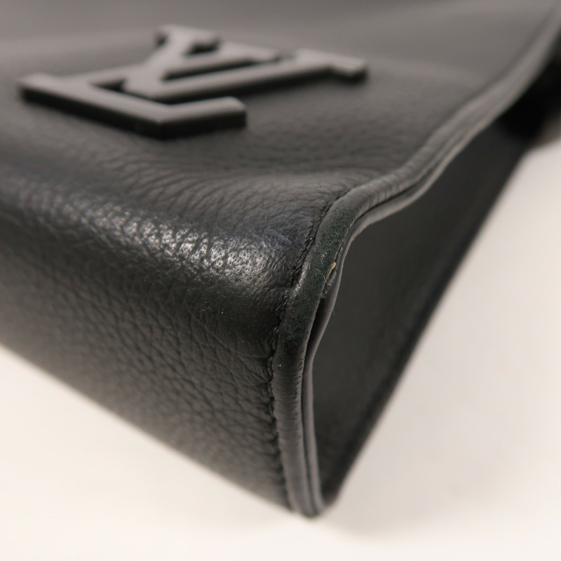 LOUIS VUITTON Aerogram Messenger Voyage斜挎包-8