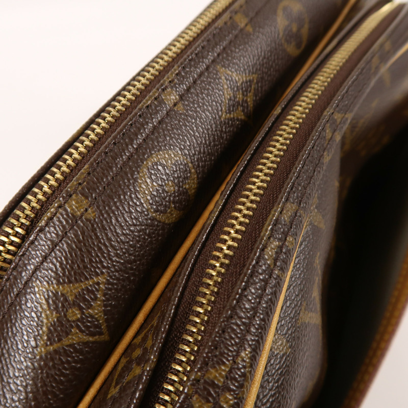 LOUIS VUITTON Monogram Reporter PM金扣肩背袋棕色-15