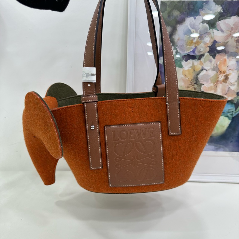 Loewe 小象手提包 牛皮+毛氈 男女同款 很可愛哈 閒置-7