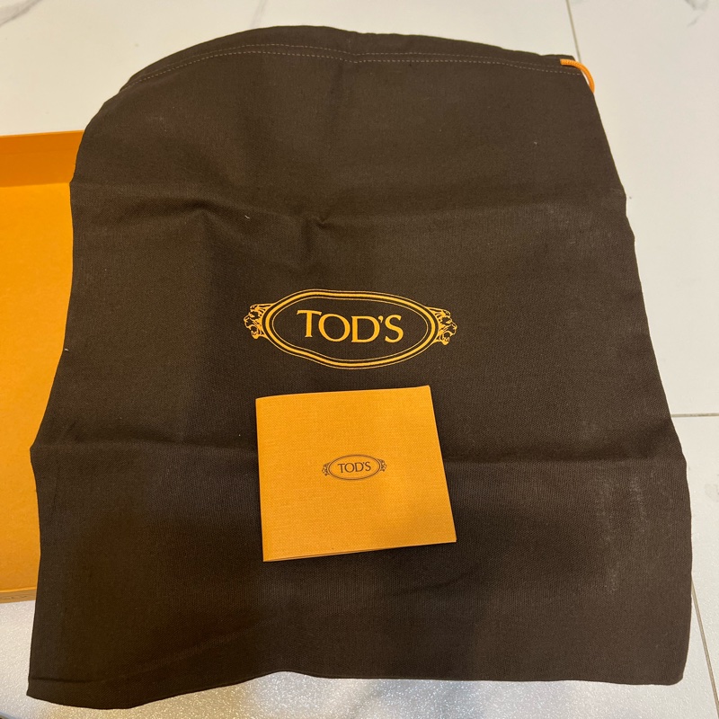 TOD’S杏色樂福鞋-15